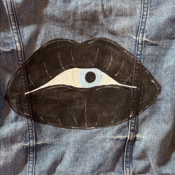 Levi's Classic Blue Denim Jacket with painted eye - Picture 2 of 6